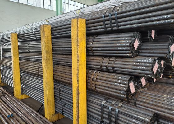 ASME Karat tahan korosi Kabon Steel Seamless Boiler Tubes Untuk Panas Exchanger