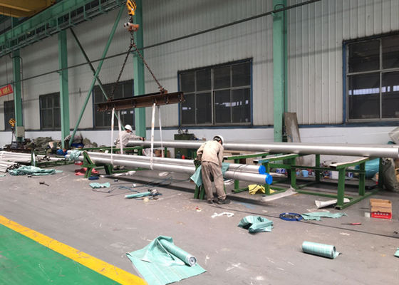Bentuk Bulat Tabung Stainless Seamless ASTM A213 TP304 TP304L 6M Min WT 16BWG