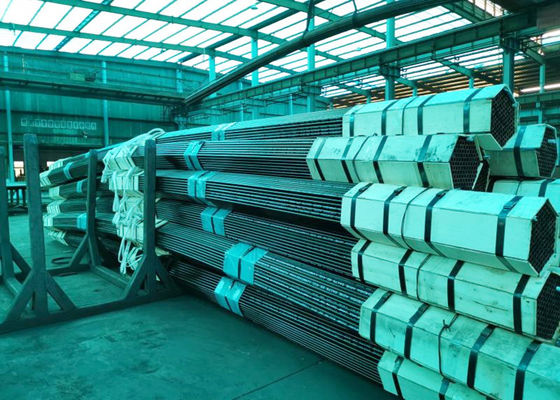 Bulat Bentuk Baja Paduan Tabung Mulus / Tabung Boiler Seamless Industri