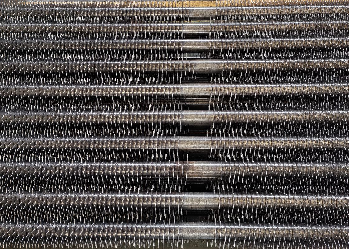 Frekuensi tinggi dilas Steel Carbon Seamless Spiral Fin Tube Untuk Boiler Panas Exchanger