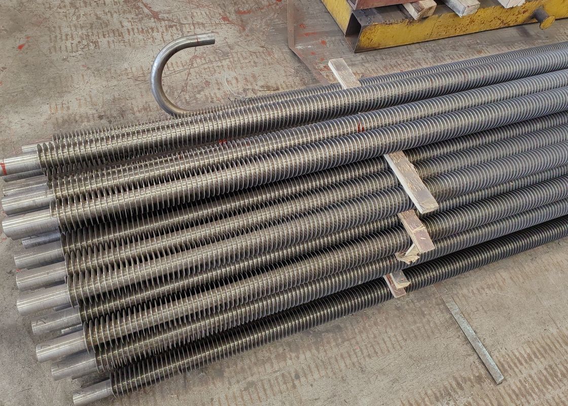 Alloy atau baja karbon Boiler Spiral Fin Tube Untuk Lingkungan Suhu Tinggi