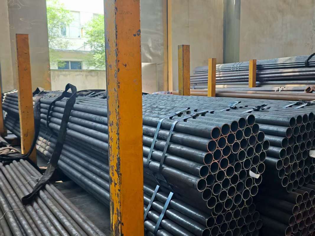 Pipa Boiler Mulus Baja Karbon ASTM A106 Ketebalan 1.2-20mm