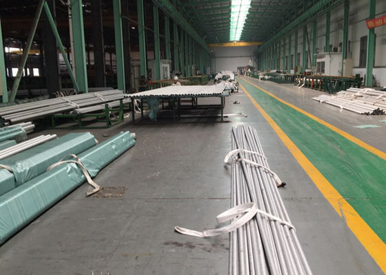 Lukisan Hitam Seamless Alloy Steel Pipe Ketahanan Korosi Anti Corrision